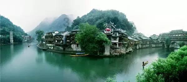 受邀出席